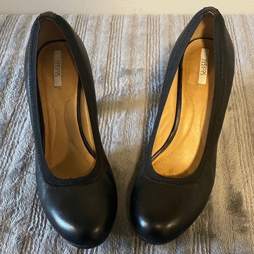 Geox Respira . Comfort Heels Round Tie Pumps  Women’s 7